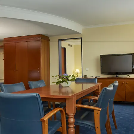 H4 City, Trademark Collection By Wyndham