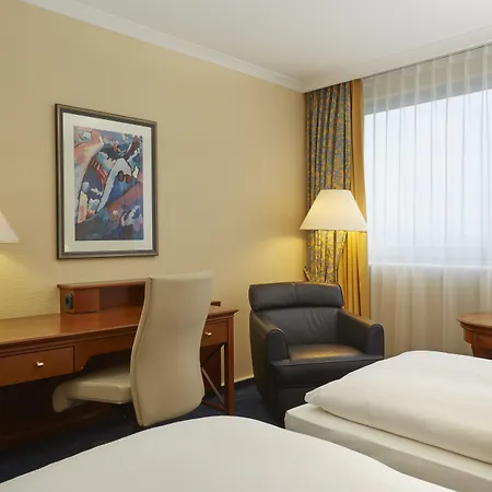 H4 City, Trademark Collection By Wyndham ホテル *