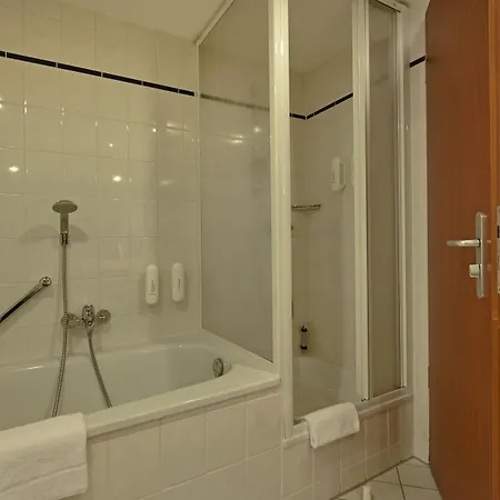 H4 City, Trademark Collection By Wyndham Hotel Kassel