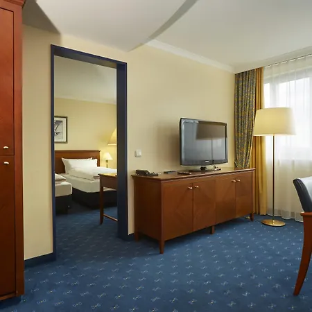 H4 City, Trademark Collection By Wyndham Hotel