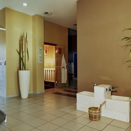 H4 City, Trademark Collection By Wyndham