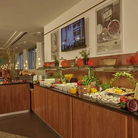 H4 City, Trademark Collection By Wyndham Hotel Kassel