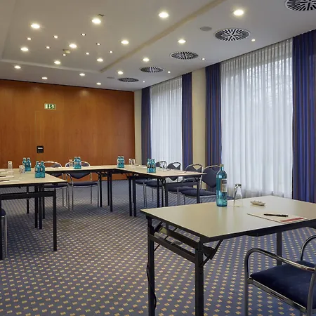 H4 City, Trademark Collection By Wyndham *