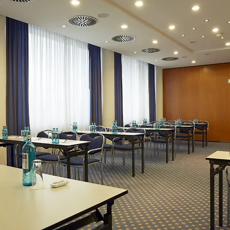 H4 City, Trademark Collection By Wyndham Hotel Kassel