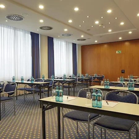 H4 City, Trademark Collection By Wyndham Hotel Kassel