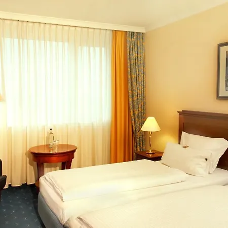 H4 City, Trademark Collection By Wyndham Hotel *