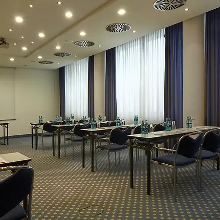 H4 City, Trademark Collection By Wyndham Kassel