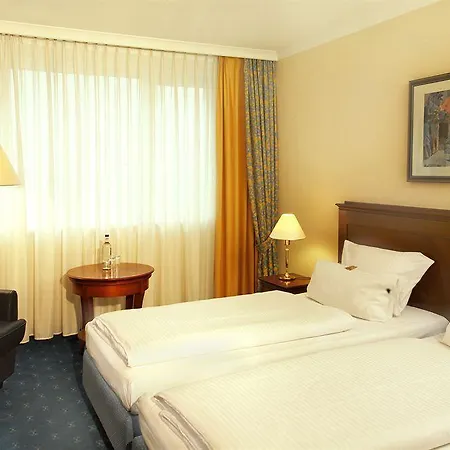 H4 City, Trademark Collection By Wyndham Hotel *