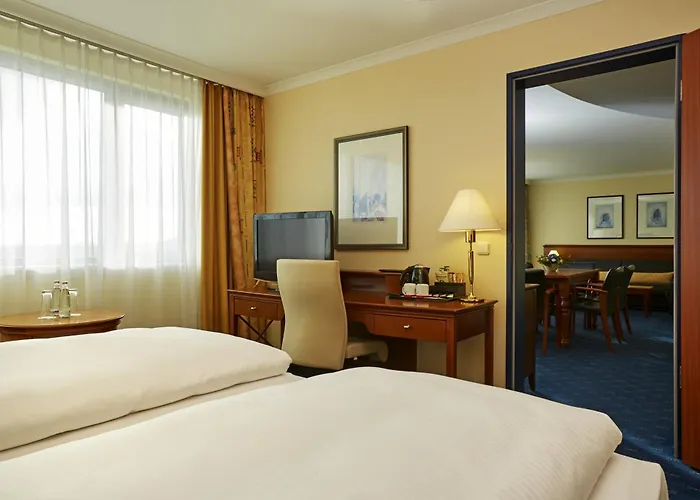 H4 City, Trademark Collection By Wyndham *