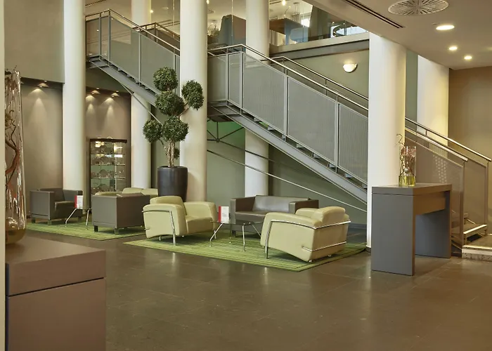 Отель H4 City, Trademark Collection By Wyndham Кассель