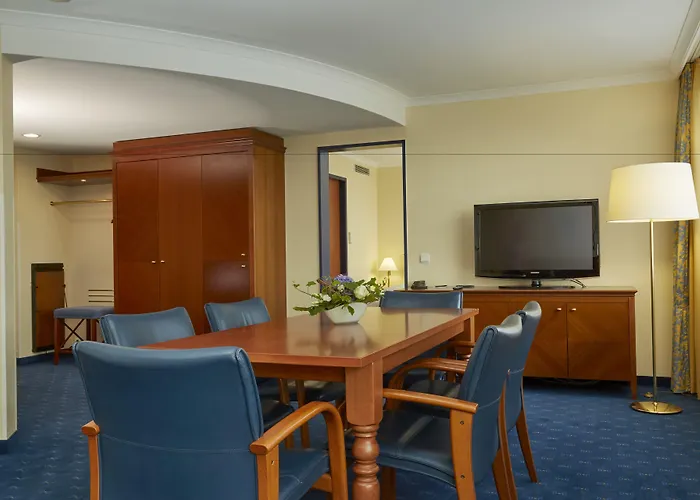 H4 City, Trademark Collection By Wyndham