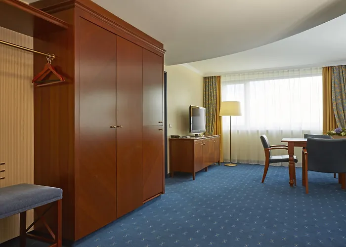 H4 City, Trademark Collection By Wyndham