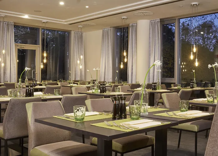 H4 City, Trademark Collection By Wyndham Hotel *