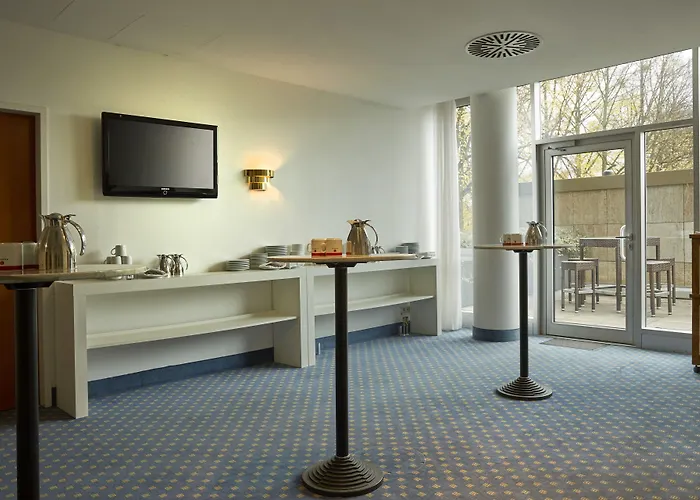 H4 City, Trademark Collection By Wyndham