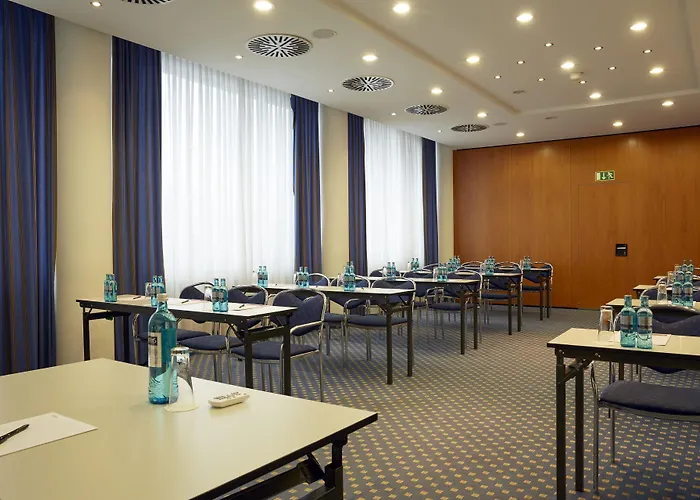 H4 City, Trademark Collection By Wyndham Hotel Kassel