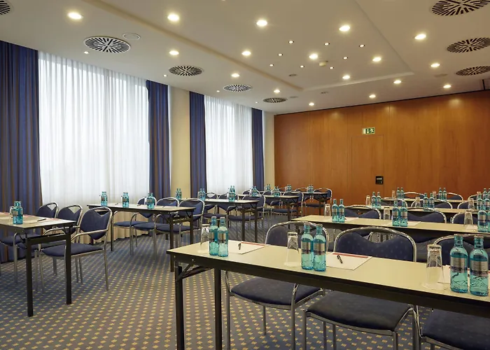 H4 City, Trademark Collection By Wyndham Hotel Kassel