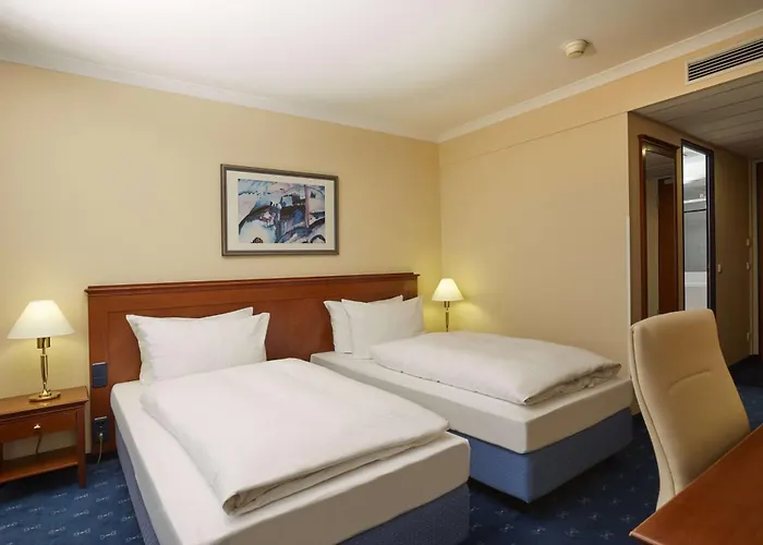 H4 City, Trademark Collection By Wyndham Hotel *