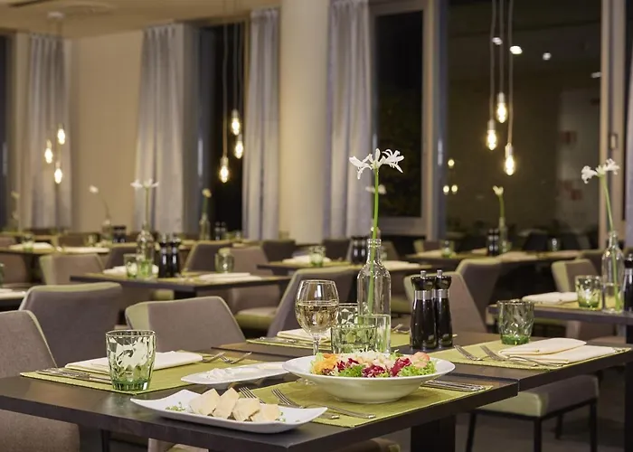 H4 City, Trademark Collection By Wyndham Kassel