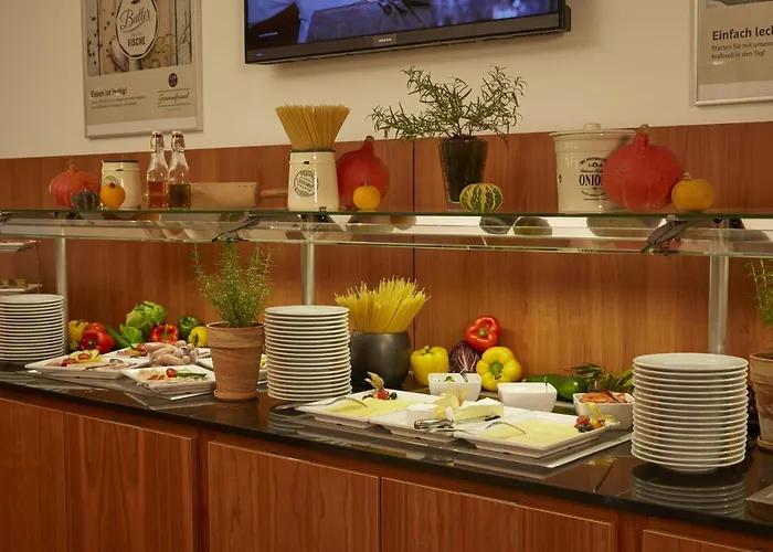 H4 City, Trademark Collection By Wyndham *